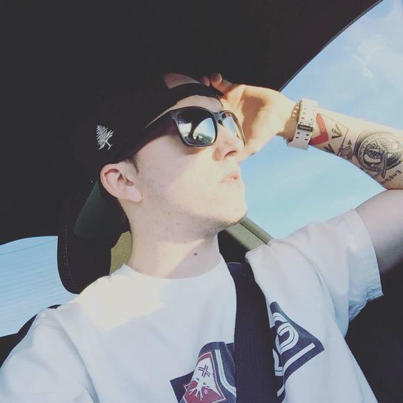 Meet your Posher, Liam - Picture 1 of 1